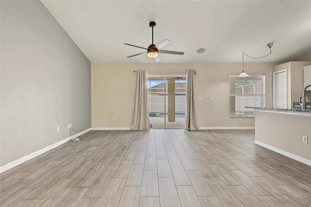 For Sale: $539,900 (4 beds, 2 baths, 1665 Square Feet)