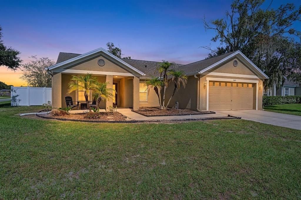 For Sale: $539,900 (4 beds, 2 baths, 1665 Square Feet)
