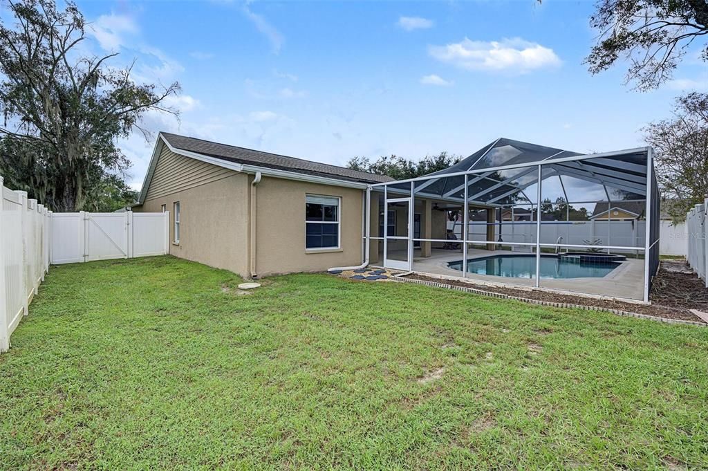 For Sale: $539,900 (4 beds, 2 baths, 1665 Square Feet)