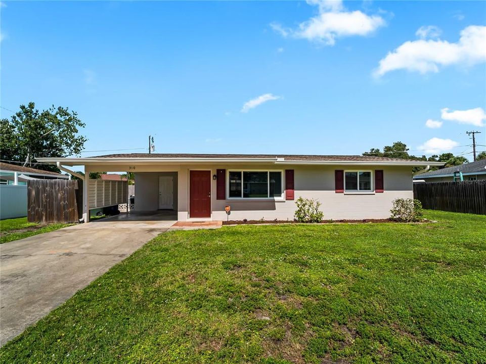 For Sale: $245,000 (2 beds, 1 baths, 912 Square Feet)