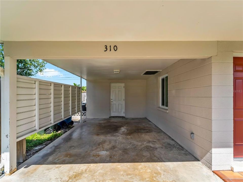 For Sale: $245,000 (2 beds, 1 baths, 912 Square Feet)