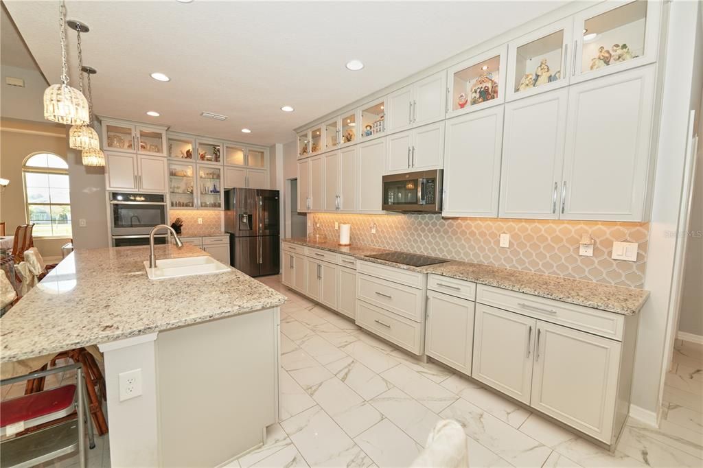 For Sale: $895,000 (4 beds, 3 baths, 2972 Square Feet)