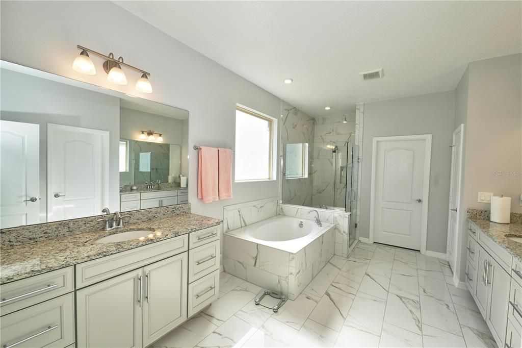 For Sale: $895,000 (4 beds, 3 baths, 2972 Square Feet)