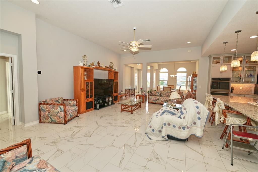 For Sale: $895,000 (4 beds, 3 baths, 2972 Square Feet)