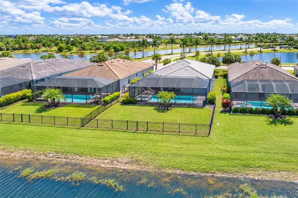 На продажу: $439,900 (3 спален, 2 ванн, 1672 Квадратных фут)