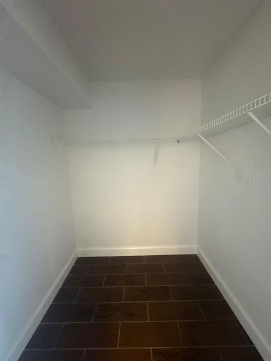 For Sale: $199,000 (2 beds, 2 baths, 1050 Square Feet)