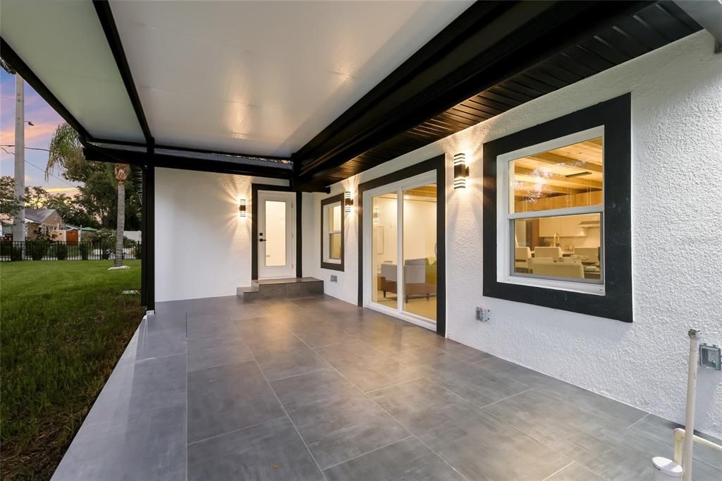 En Venta: $1,399,000 (3 camas, 3 baños, 2760 Pies cuadrados)
