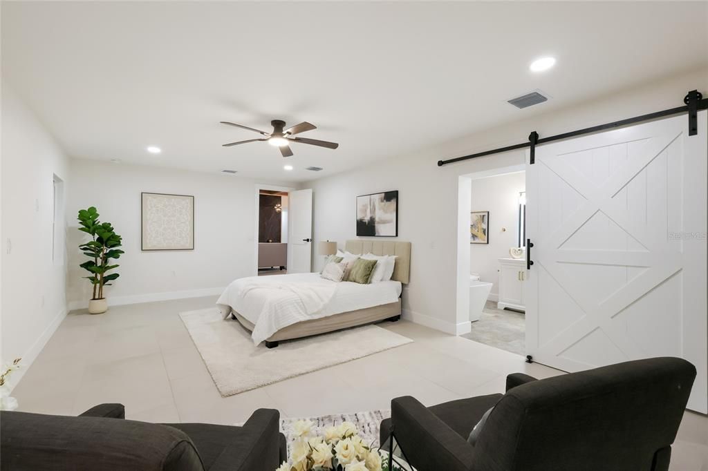 En Venta: $1,399,000 (3 camas, 3 baños, 2760 Pies cuadrados)