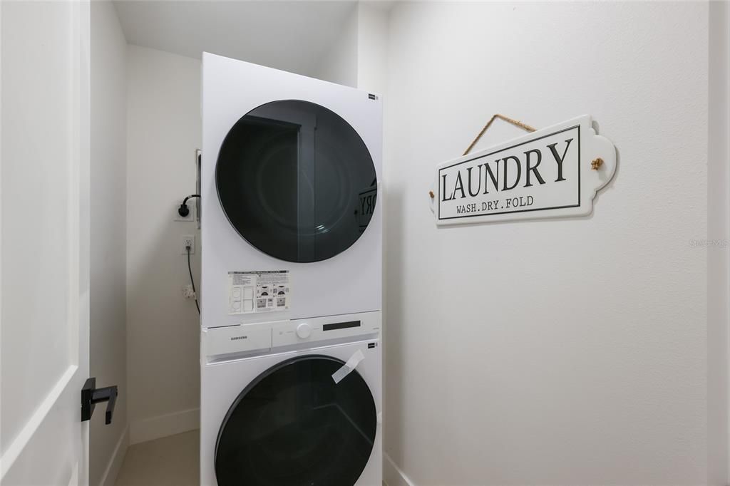 En Venta: $1,399,000 (3 camas, 3 baños, 2760 Pies cuadrados)