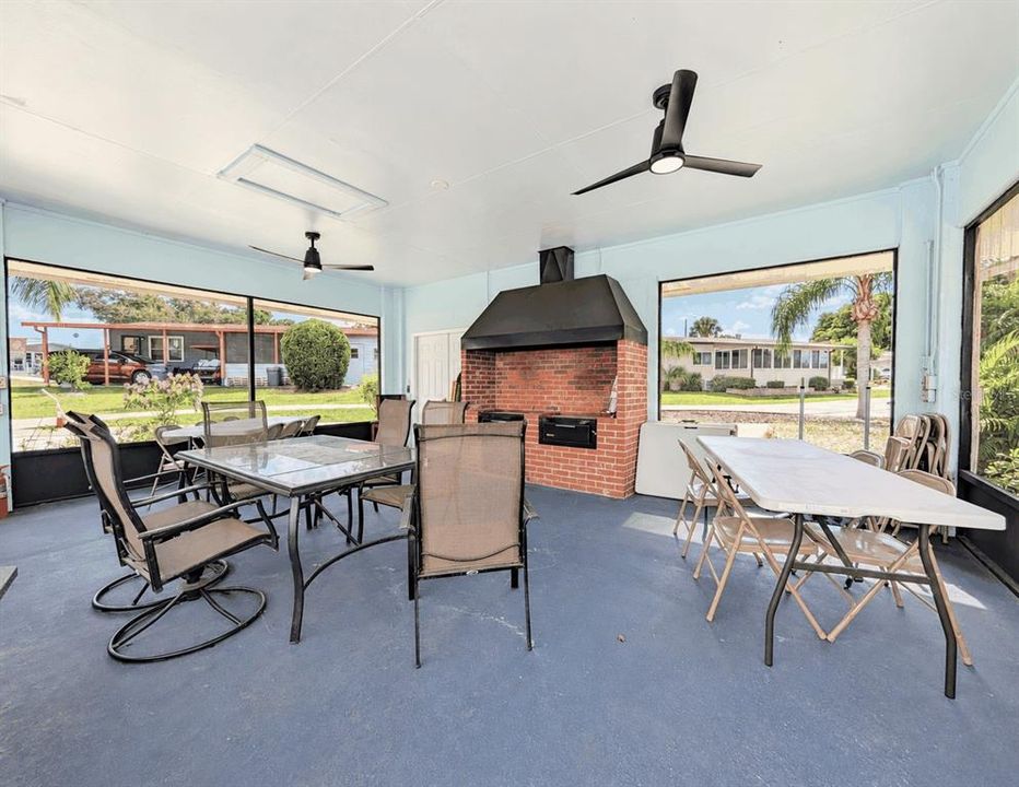 En Venta: $129,900 (2 camas, 2 baños, 828 Pies cuadrados)