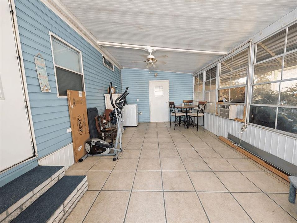 En Venta: $129,900 (2 camas, 2 baños, 828 Pies cuadrados)