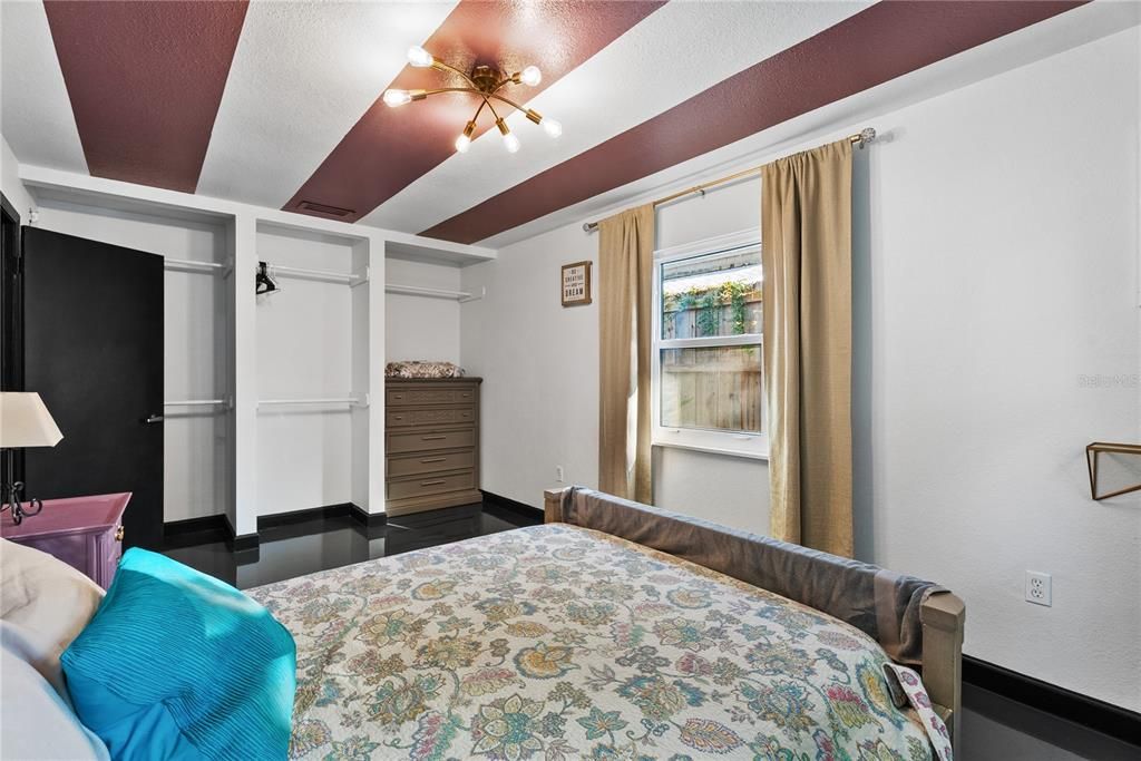 На продажу: $365,000 (3 спален, 1 ванн, 1081 Квадратных фут)