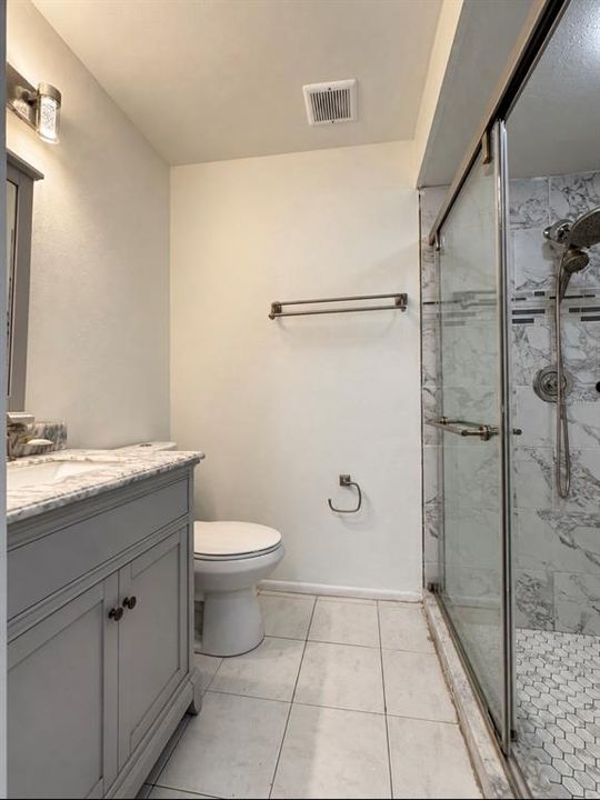 For Rent: $1,999 (3 beds, 2 baths, 1296 Square Feet)