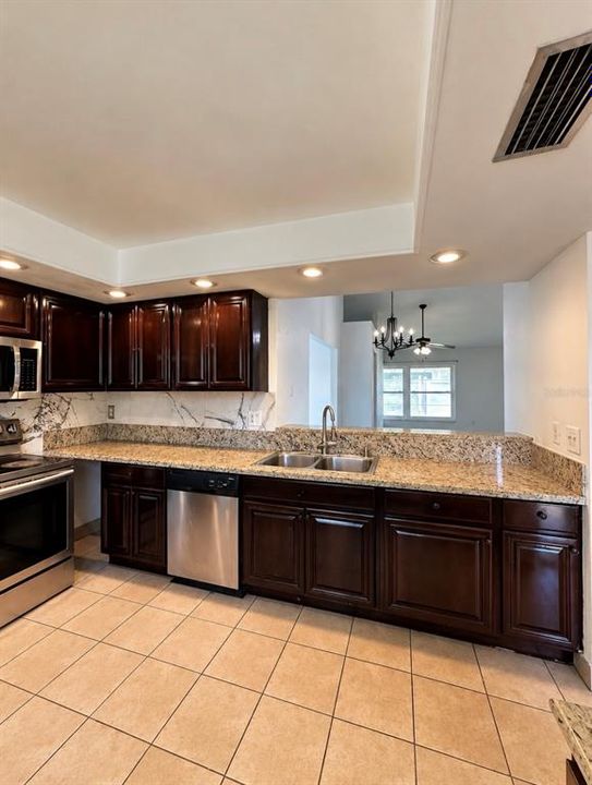 For Rent: $1,999 (3 beds, 2 baths, 1296 Square Feet)