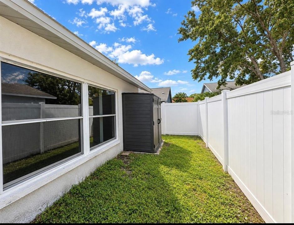 For Rent: $1,999 (3 beds, 2 baths, 1296 Square Feet)