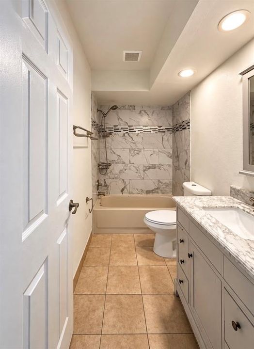 For Rent: $1,999 (3 beds, 2 baths, 1296 Square Feet)