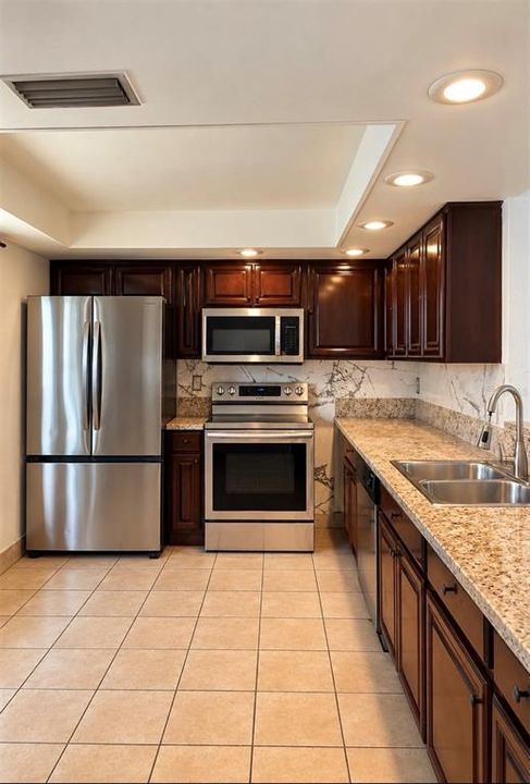 For Rent: $1,999 (3 beds, 2 baths, 1296 Square Feet)