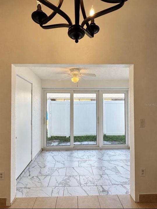 For Rent: $1,999 (3 beds, 2 baths, 1296 Square Feet)