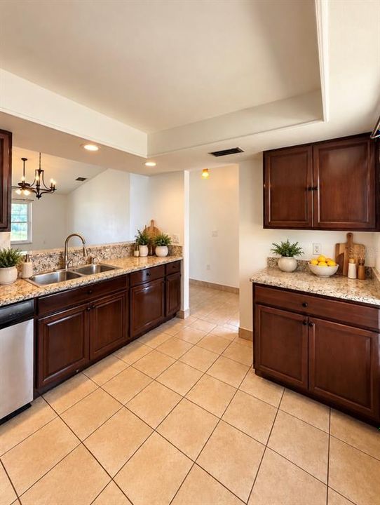 For Rent: $1,999 (3 beds, 2 baths, 1296 Square Feet)