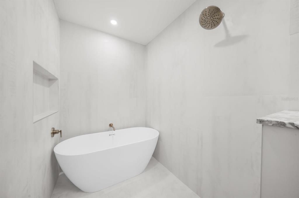 En Venta: $1,199,000 (3 camas, 2 baños, 1781 Pies cuadrados)