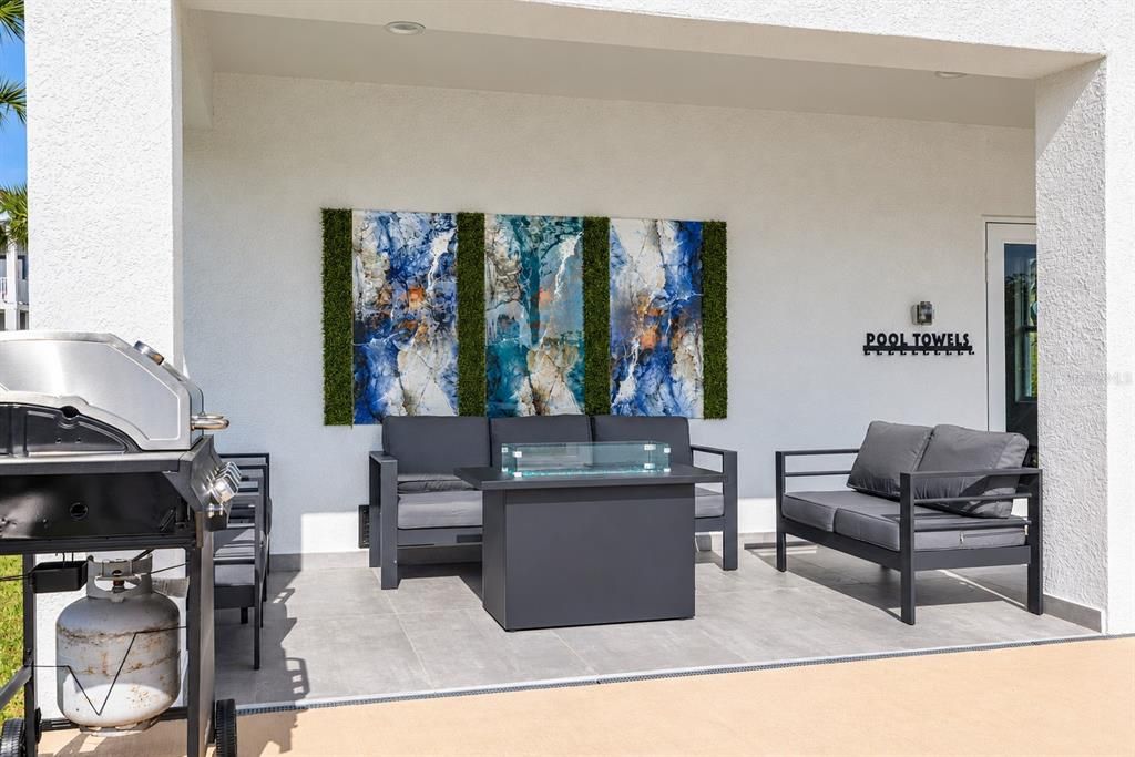 En Venta: $925,000 (4 camas, 3 baños, 2900 Pies cuadrados)