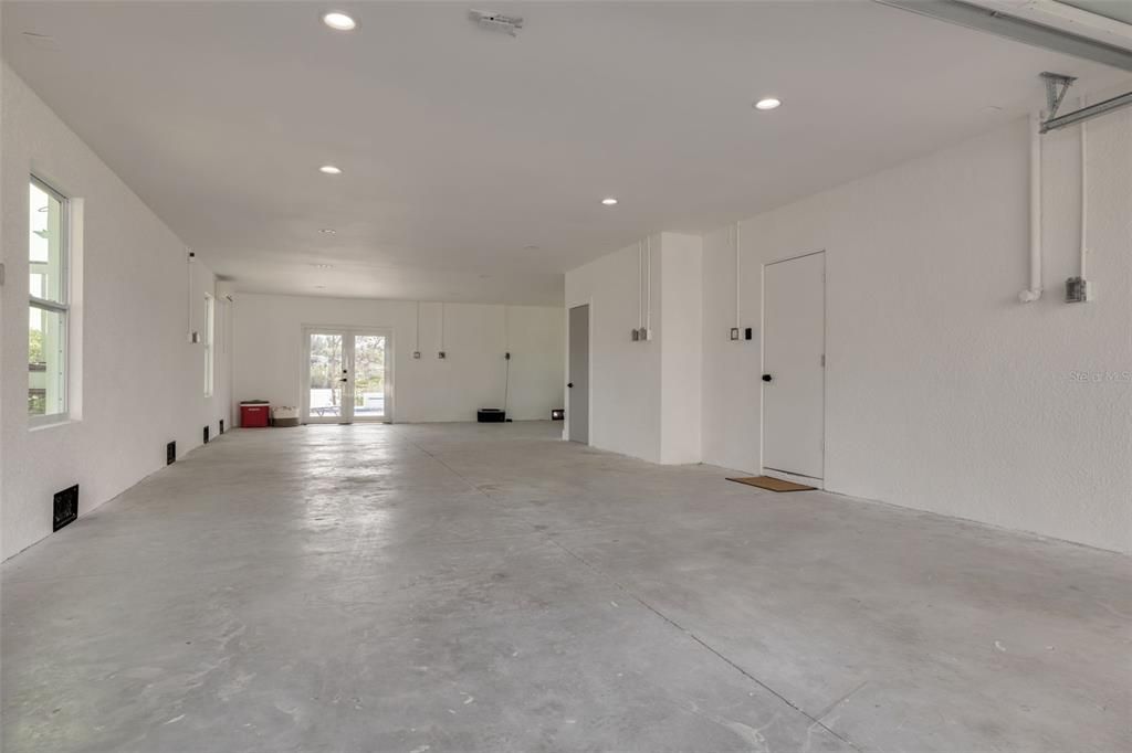 En Venta: $925,000 (4 camas, 3 baños, 2900 Pies cuadrados)