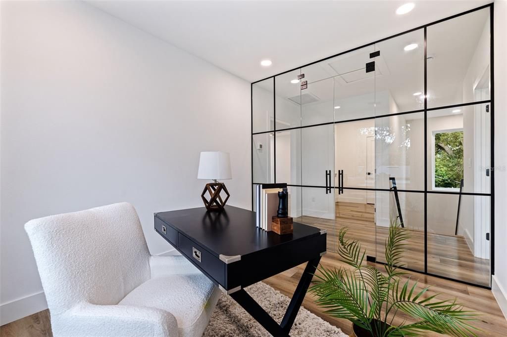 En Venta: $695,000 (4 camas, 3 baños, 2341 Pies cuadrados)