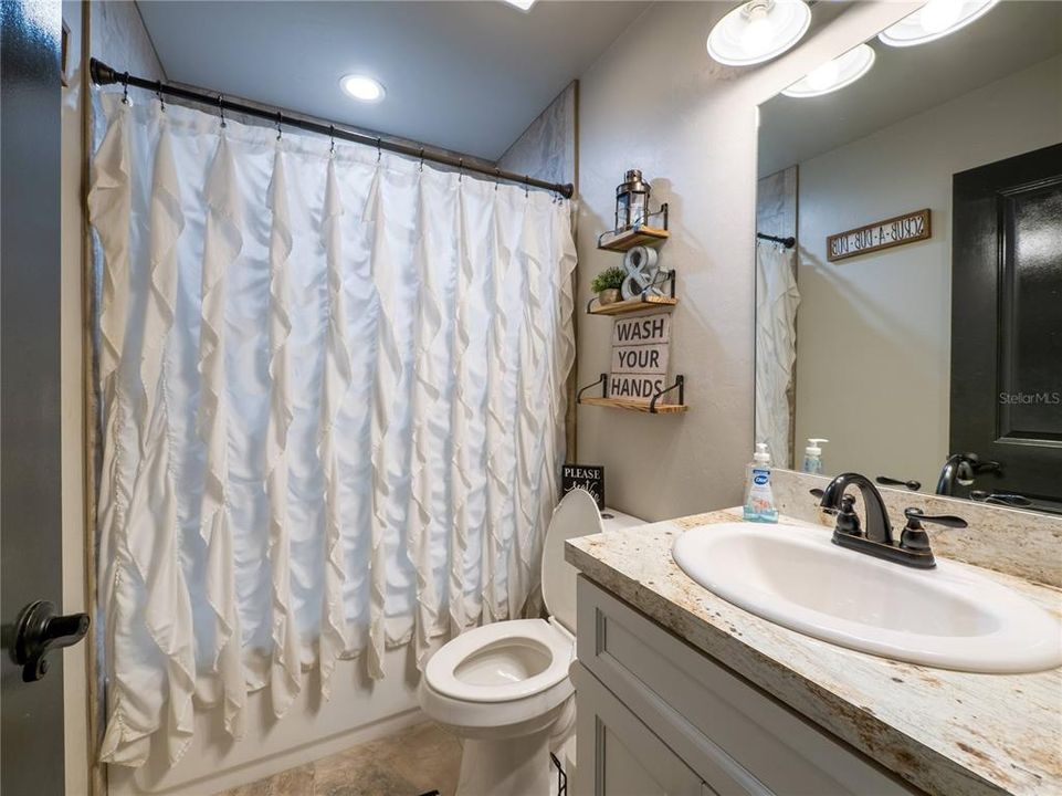 На продажу: $339,000 (3 спален, 2 ванн, 1306 Квадратных фут)
