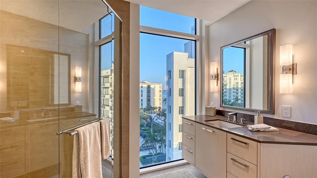 На продажу: $5,250,000 (4 спален, 3 ванн, 4101 Квадратных фут)