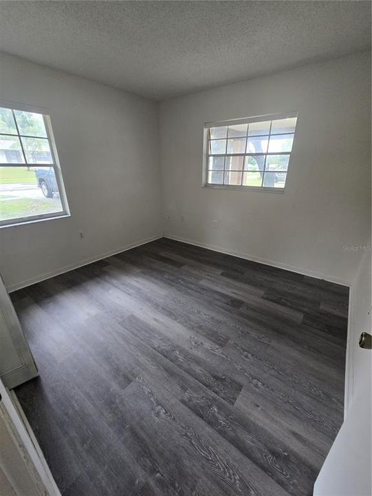 For Rent: $1,050 (1 beds, 1 baths, 800 Square Feet)