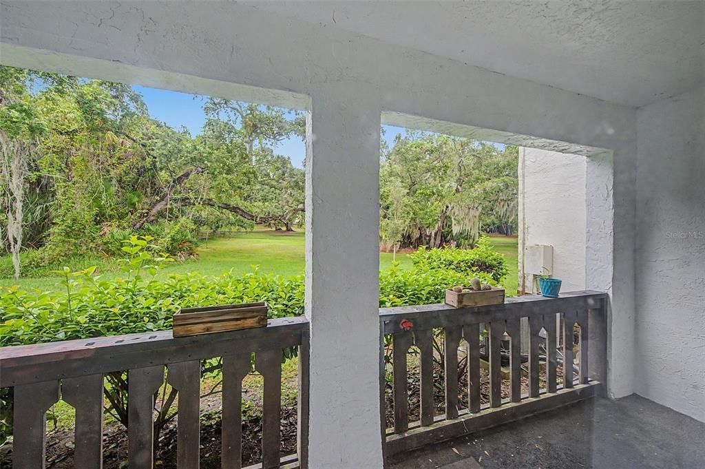 For Sale: $89,000 (1 beds, 1 baths, 550 Square Feet)