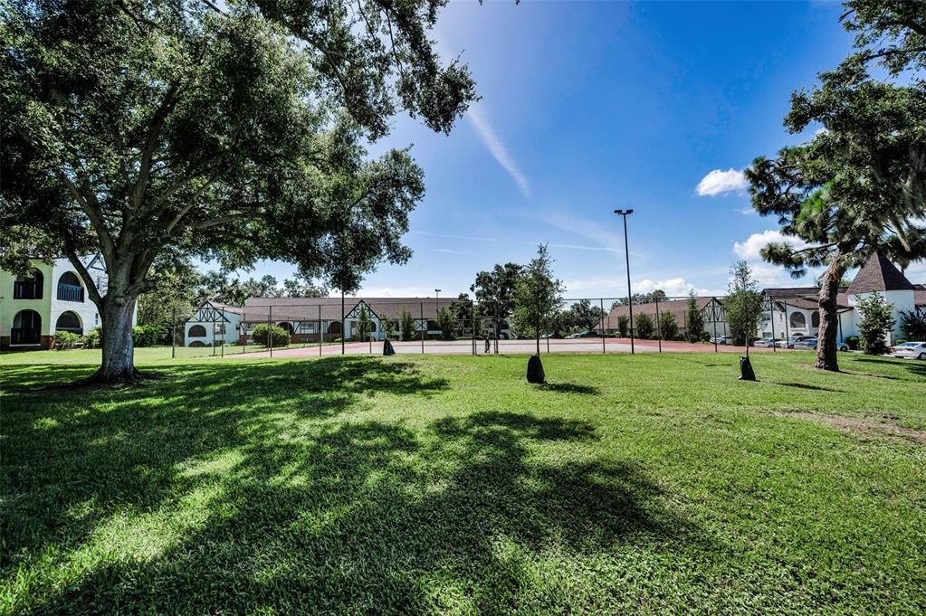 For Sale: $89,000 (1 beds, 1 baths, 550 Square Feet)