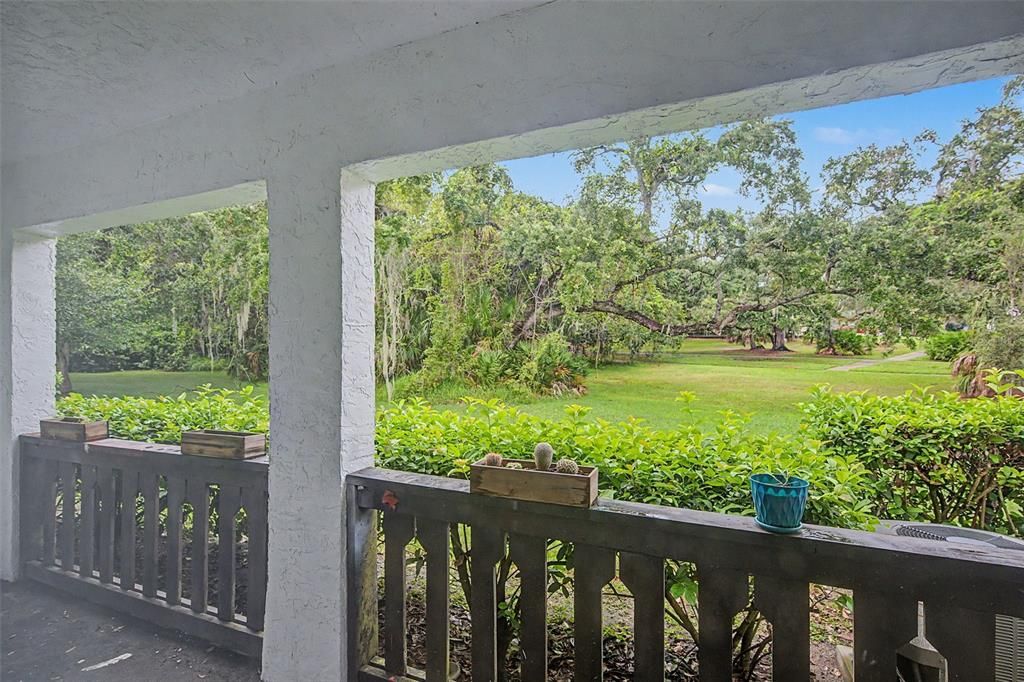For Sale: $89,000 (1 beds, 1 baths, 550 Square Feet)