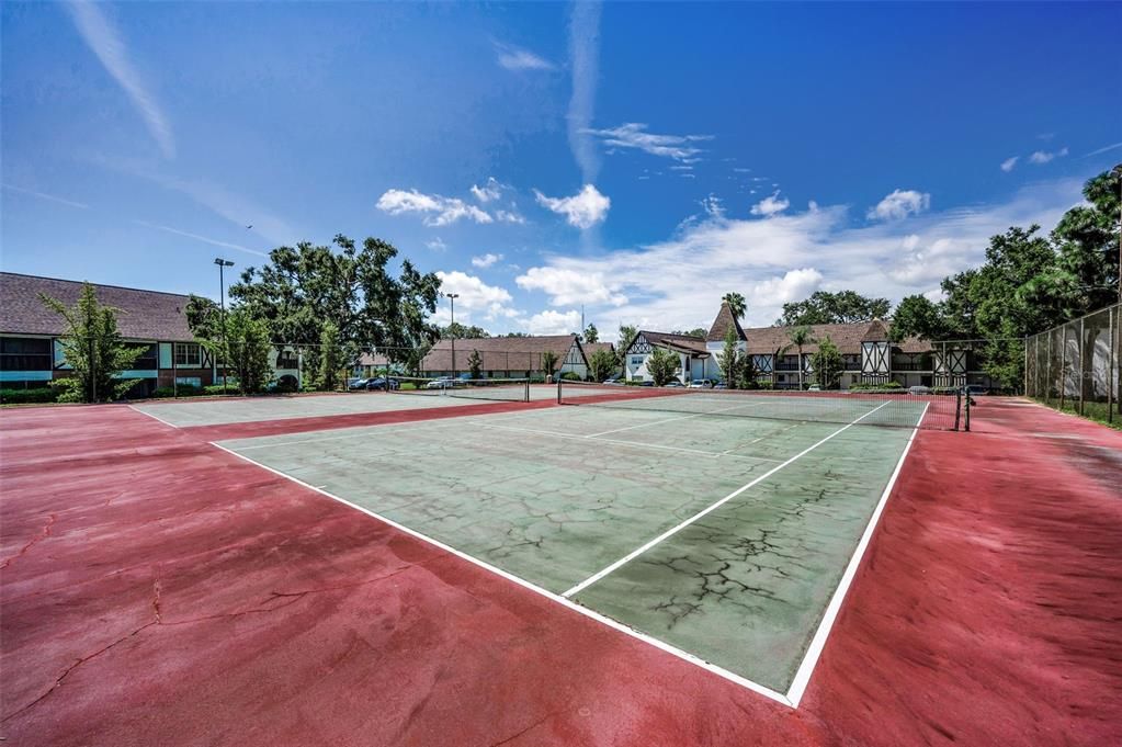 For Sale: $89,000 (1 beds, 1 baths, 550 Square Feet)