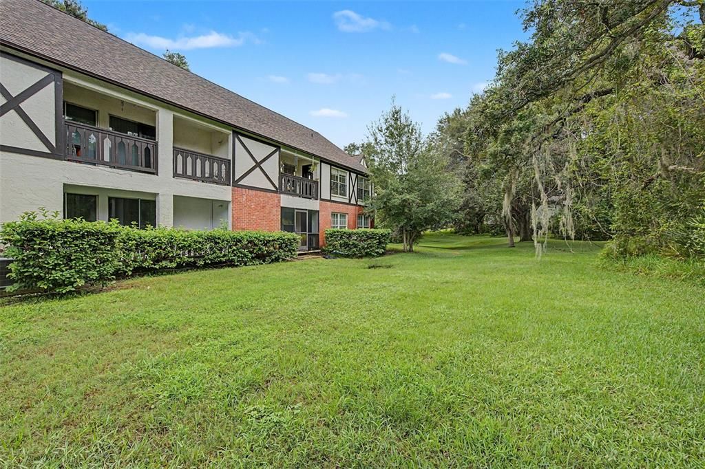 For Sale: $89,000 (1 beds, 1 baths, 550 Square Feet)
