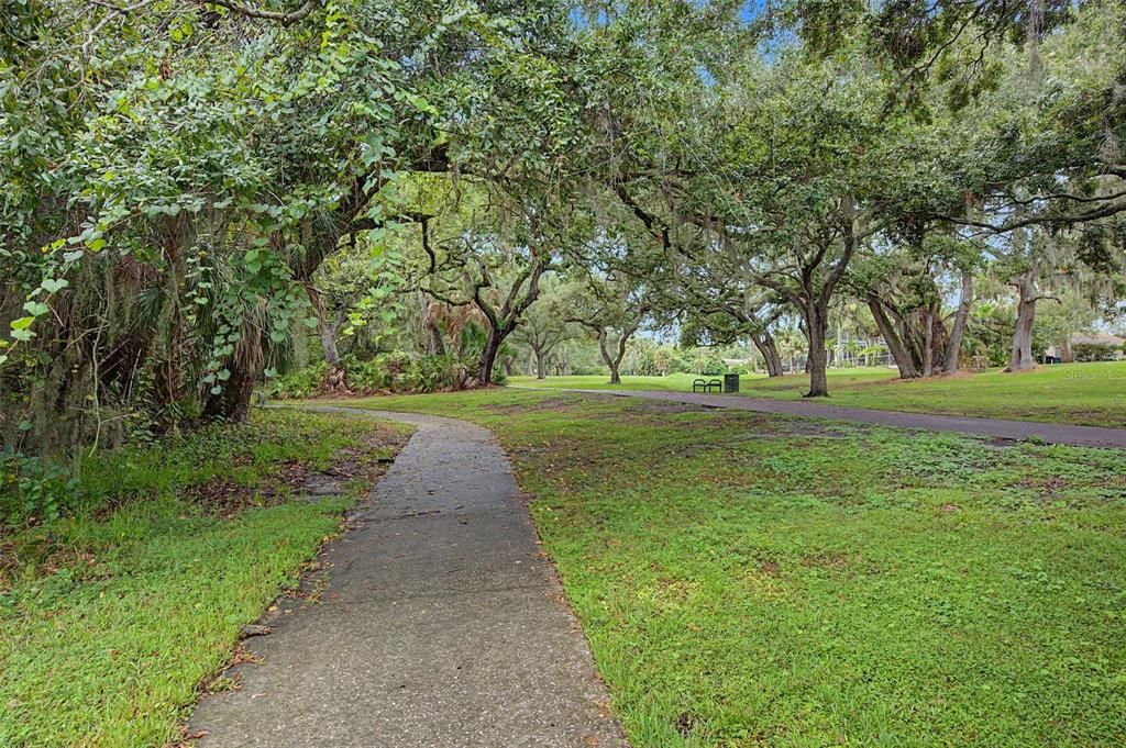 For Sale: $89,000 (1 beds, 1 baths, 550 Square Feet)