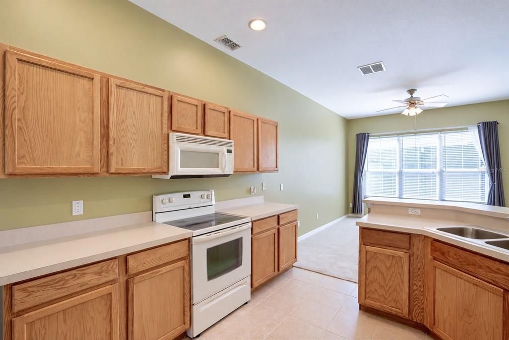 For Sale: $345,000 (3 beds, 2 baths, 1438 Square Feet)