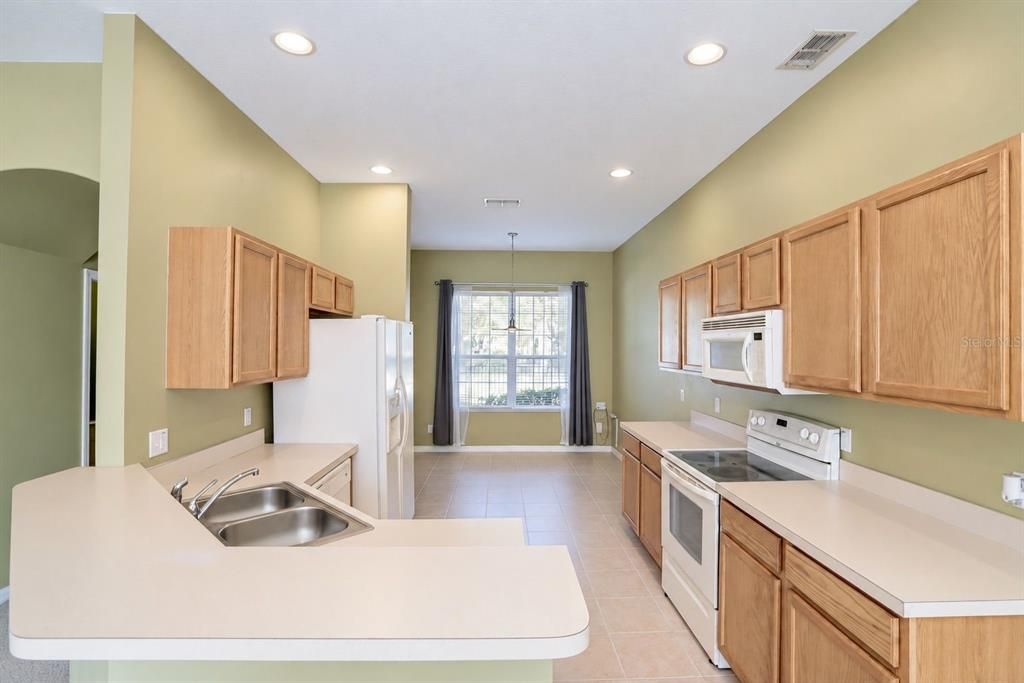 For Sale: $345,000 (3 beds, 2 baths, 1438 Square Feet)