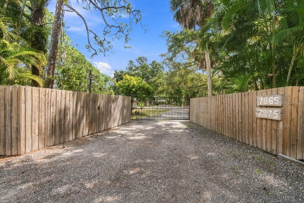 En Venta: $21,500,000 (8 camas, 5 baños, 6178 Pies cuadrados)