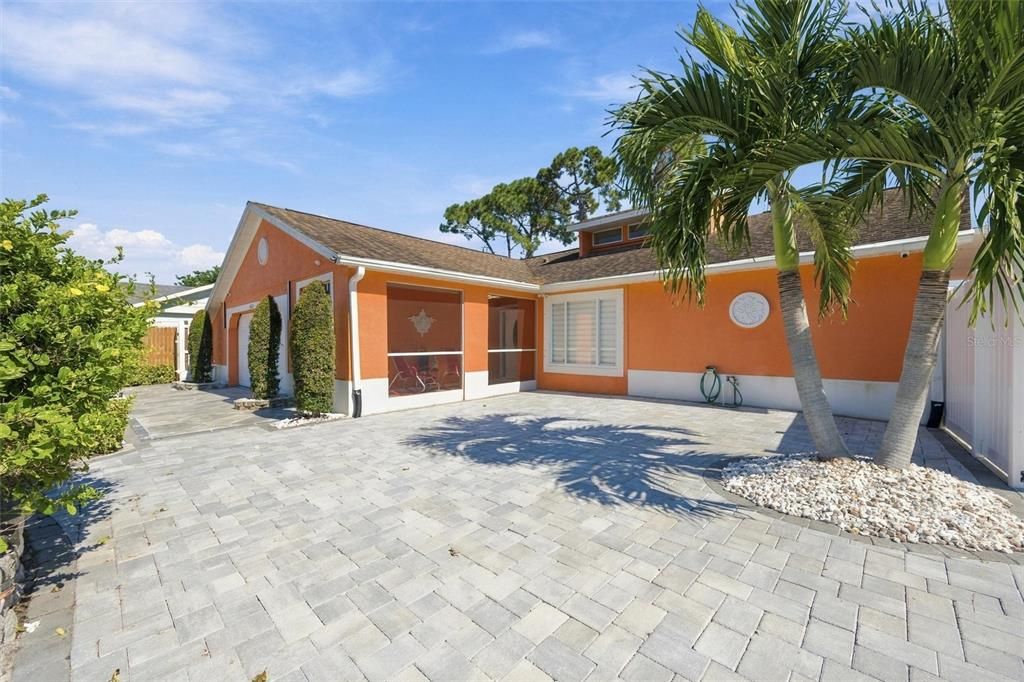 На продажу: $425,000 (3 спален, 2 ванн, 1328 Квадратных фут)