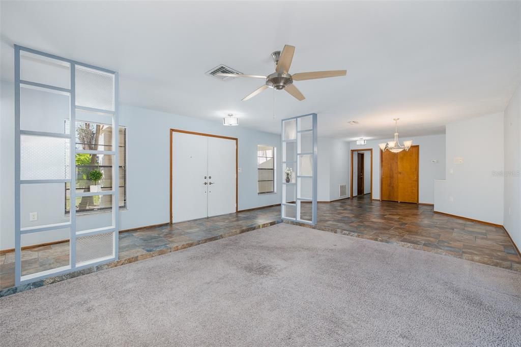 For Sale: $275,000 (3 beds, 2 baths, 2124 Square Feet)