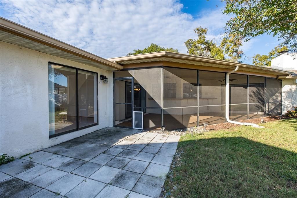For Sale: $275,000 (3 beds, 2 baths, 2124 Square Feet)