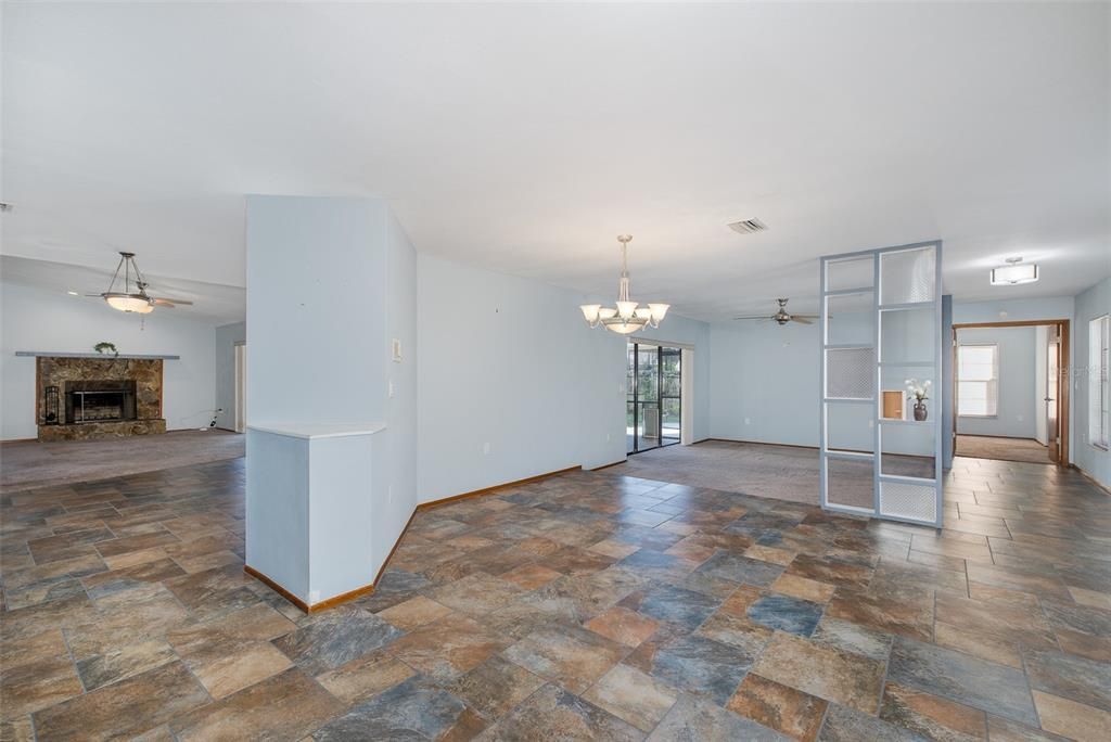 For Sale: $275,000 (3 beds, 2 baths, 2124 Square Feet)