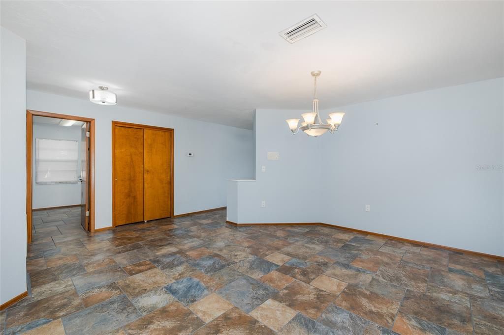 For Sale: $275,000 (3 beds, 2 baths, 2124 Square Feet)