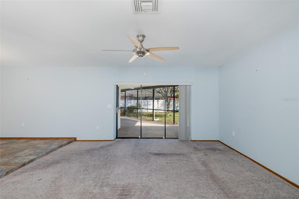 For Sale: $275,000 (3 beds, 2 baths, 2124 Square Feet)