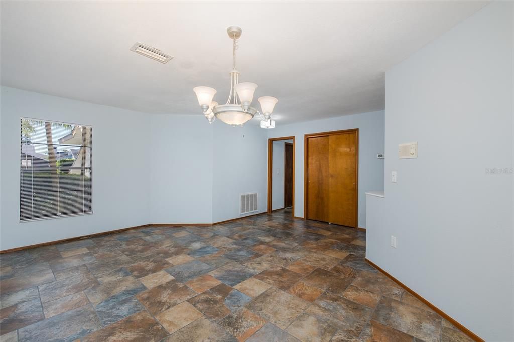 For Sale: $275,000 (3 beds, 2 baths, 2124 Square Feet)