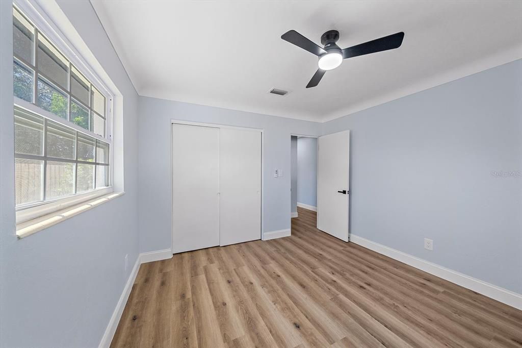 En Venta: $450,000 (4 camas, 2 baños, 1869 Pies cuadrados)