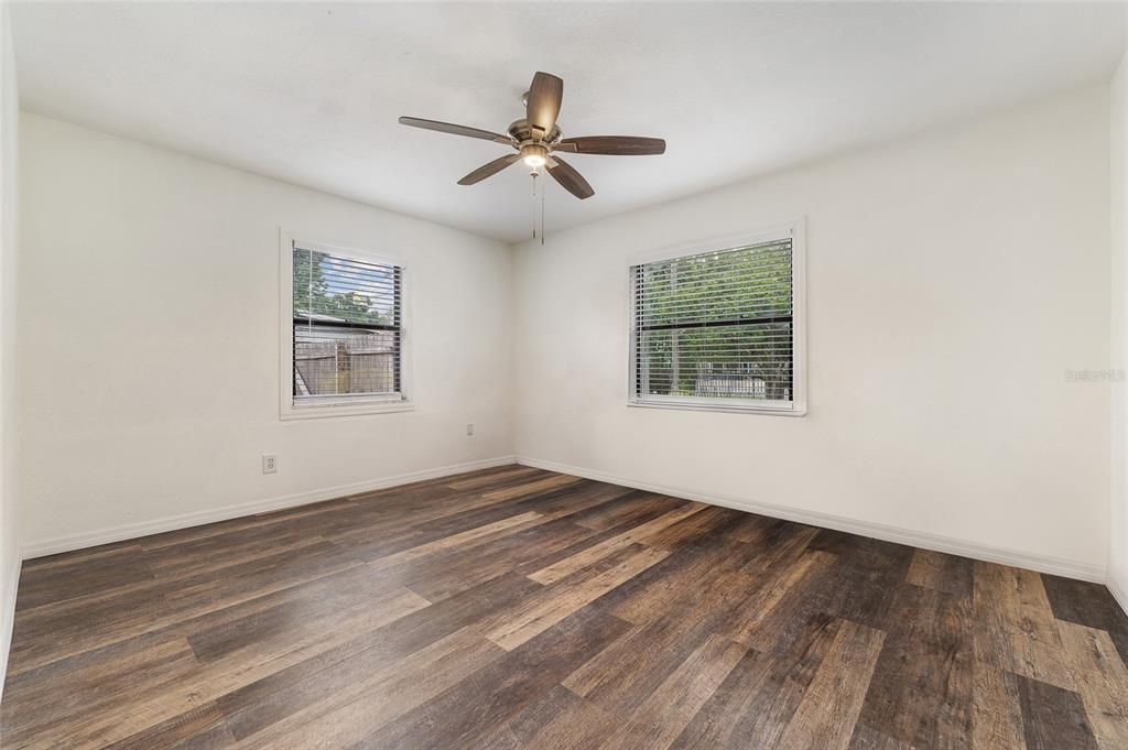 En Venta: $325,000 (3 camas, 2 baños, 1283 Pies cuadrados)