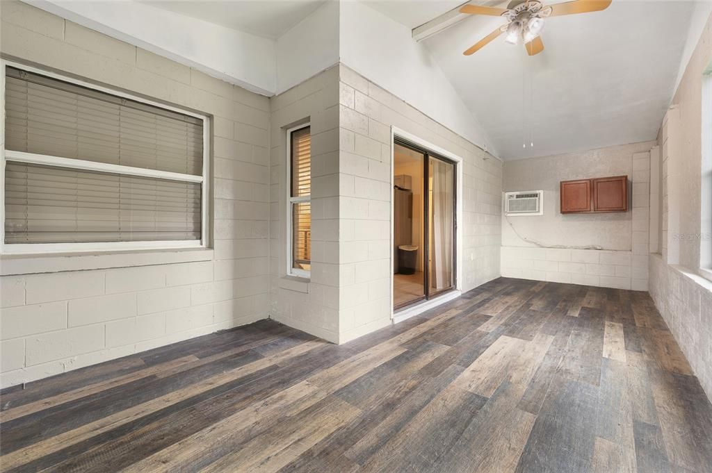 En Venta: $325,000 (3 camas, 2 baños, 1283 Pies cuadrados)