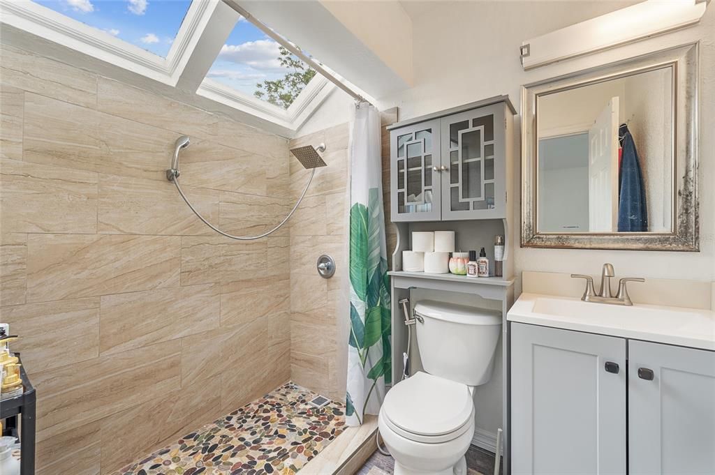 En Venta: $325,000 (3 camas, 2 baños, 1283 Pies cuadrados)